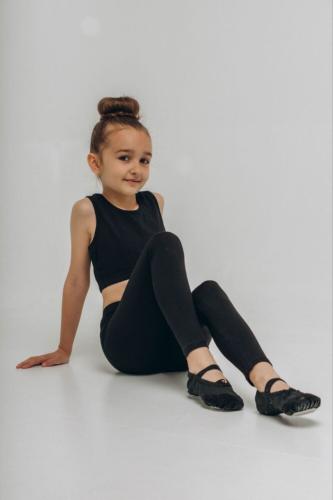 Спортивні трикотажні чорні лосини для дітей  10.20